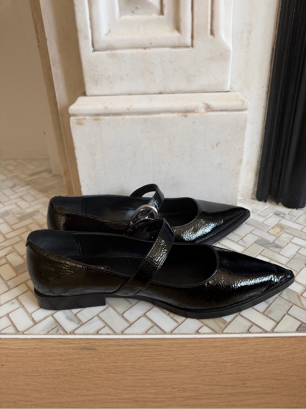 Nine West Woman’s Size 8 Black Patent Pointed Mary Jane Flats